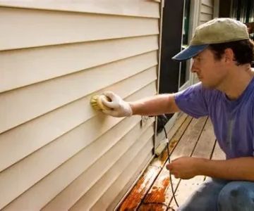 How to Maintain Your Siding Year Round