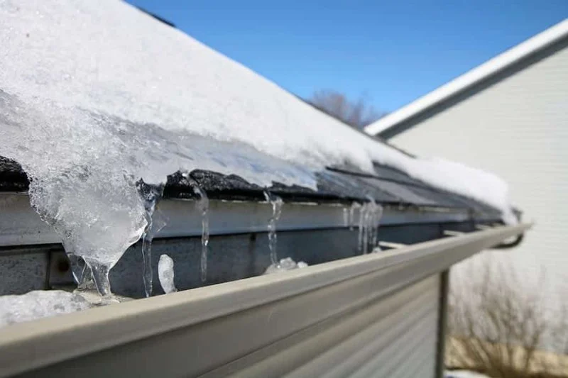 Best Roofing Materials for Cold Climates - Essential Guide