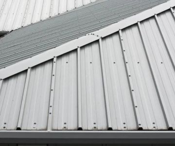 The Complete Guide to Metal Roofing Systems – Benefits, Materials, and Installation