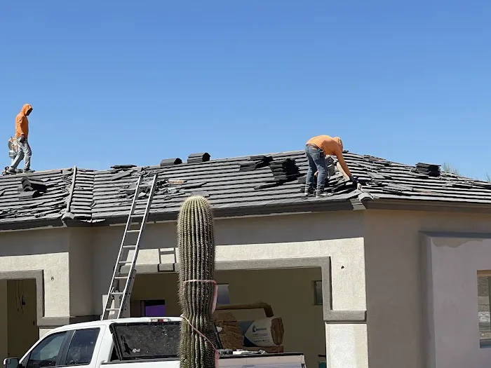 Socorro's Roofing Picture 6