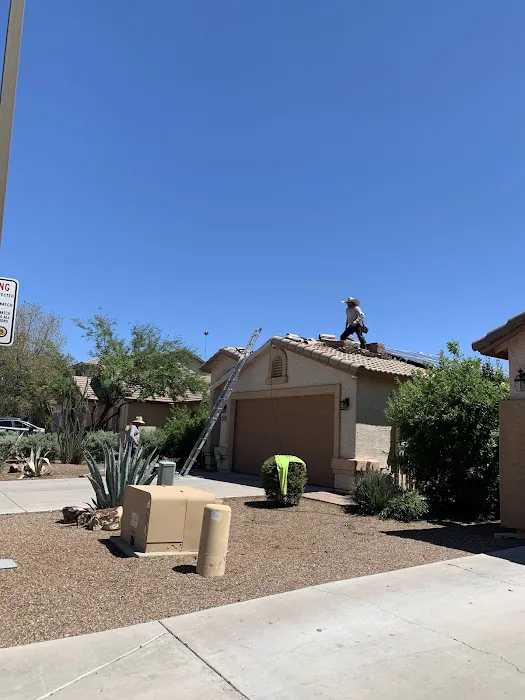 D & M Roofing LLC Picture 1