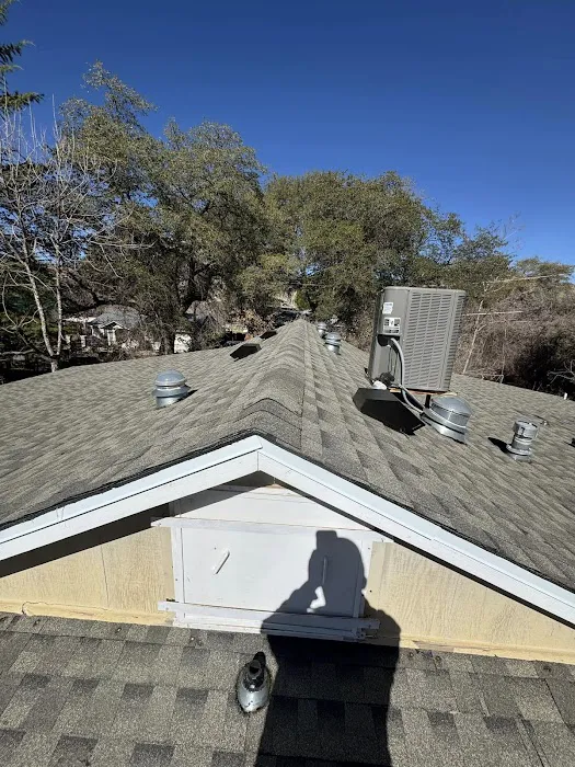 JR Roofing and Exteriors Picture 8