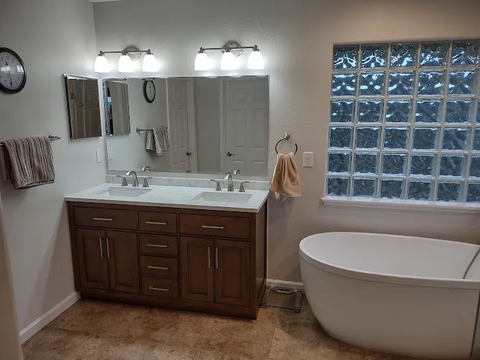 C Higgins Custom Homes Picture 1