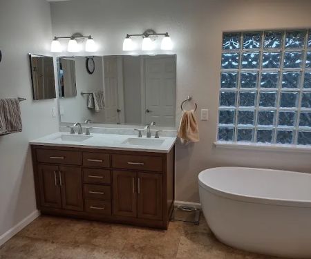 C Higgins Custom Homes