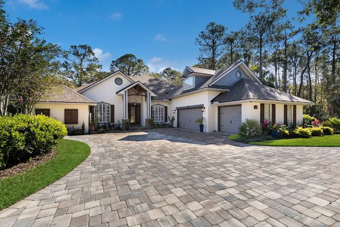 BeeTree Homes Picture 3