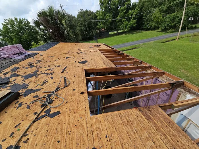 Sea Glass Construction and Roofing Picture 10
