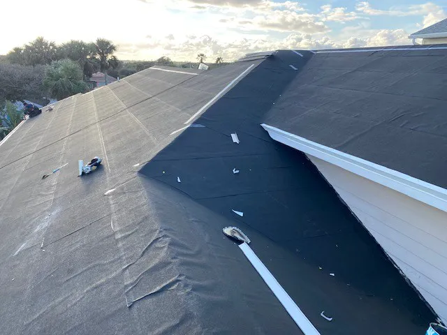 Pyramid Roofing FLA Picture 1