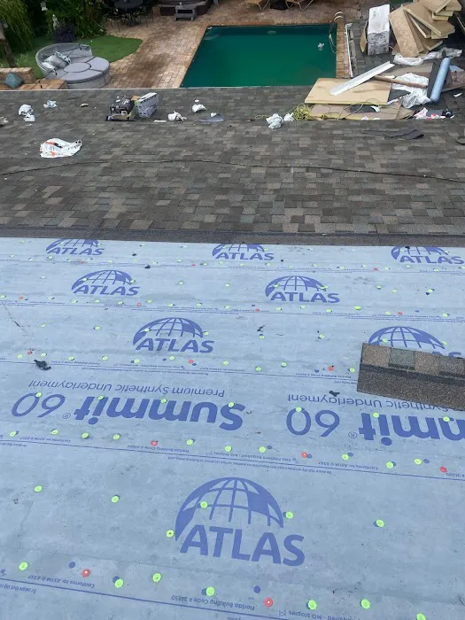 Pyramid Roofing FLA Picture 4