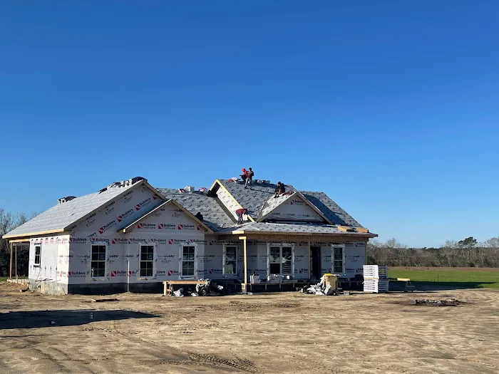 Republic Roofing & Renovation Picture 1