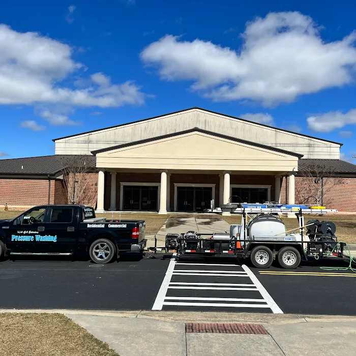 Mid-GA Exteriors LLC - Pressure Washing Picture 10