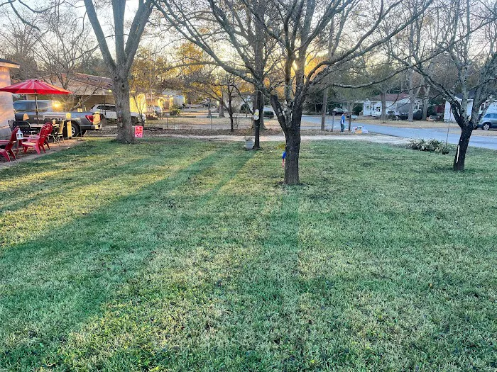 Mid-GA Exteriors LLC - Pressure Washing Picture 6