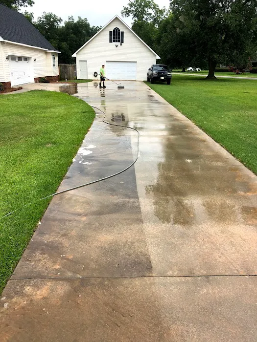 Mid-GA Exteriors LLC - Pressure Washing Picture 2