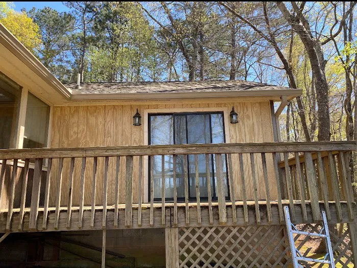 Roberts Repairs & Roofing LLC Picture 1