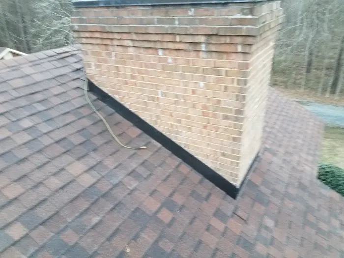 Whitt's Quality Roofing Picture 1