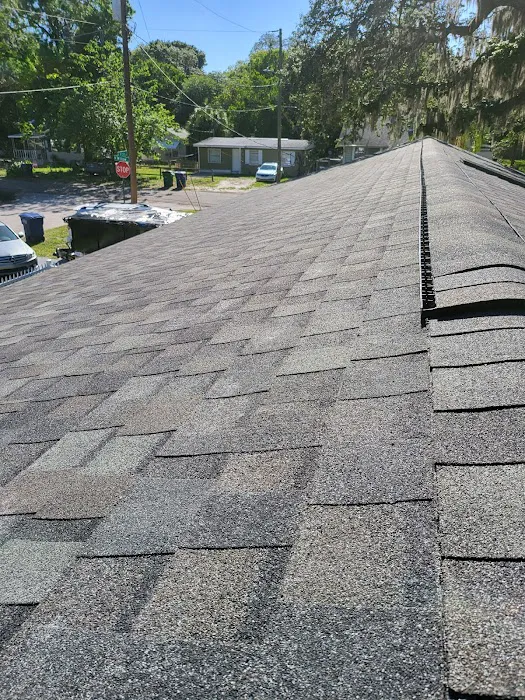 EMC ROOFING LLC Picture 2