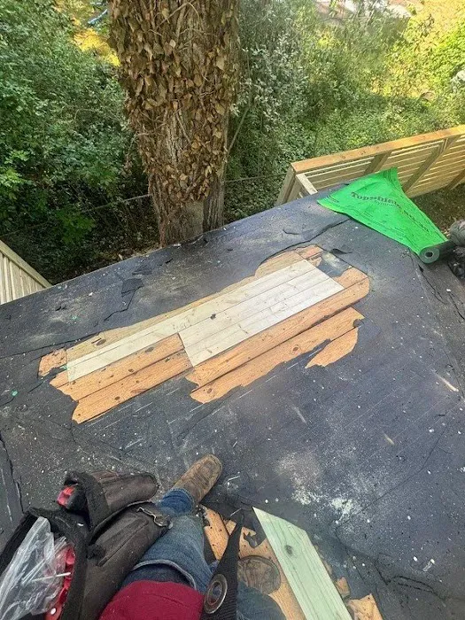 R L Hayes Roofing & Repairs Picture 7