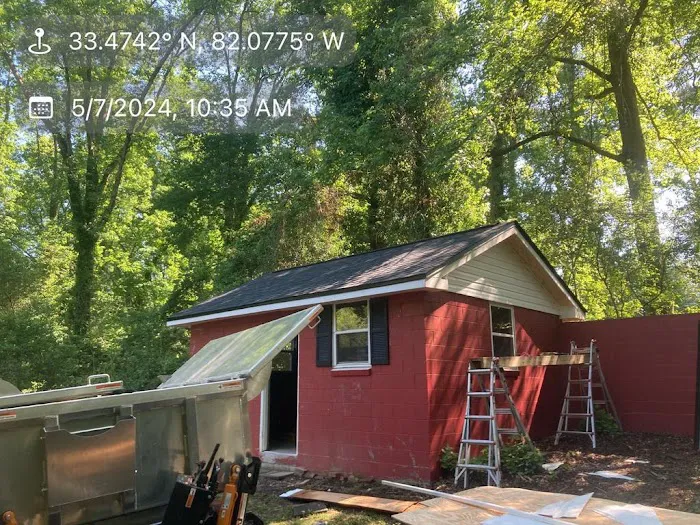E-Z Roofing & Construction Picture 3