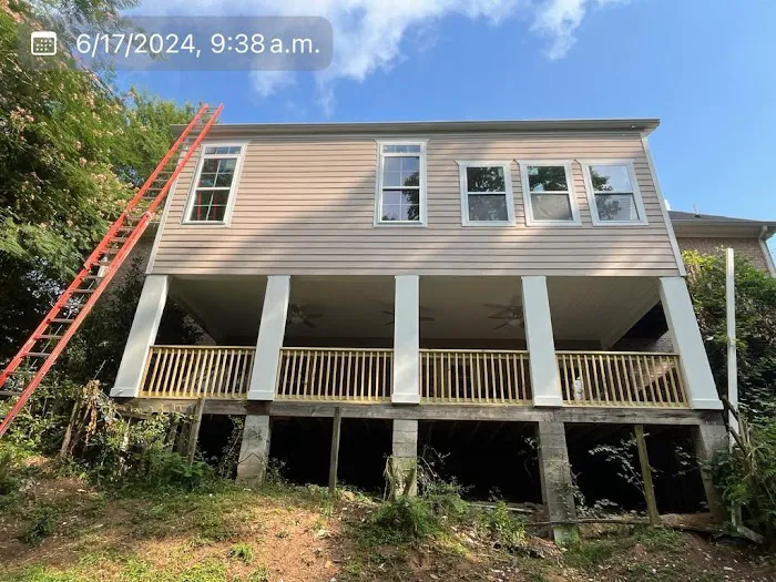 E-Z Roofing & Construction Picture 1