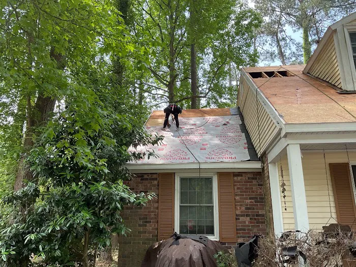 E-Z Roofing & Construction Picture 9