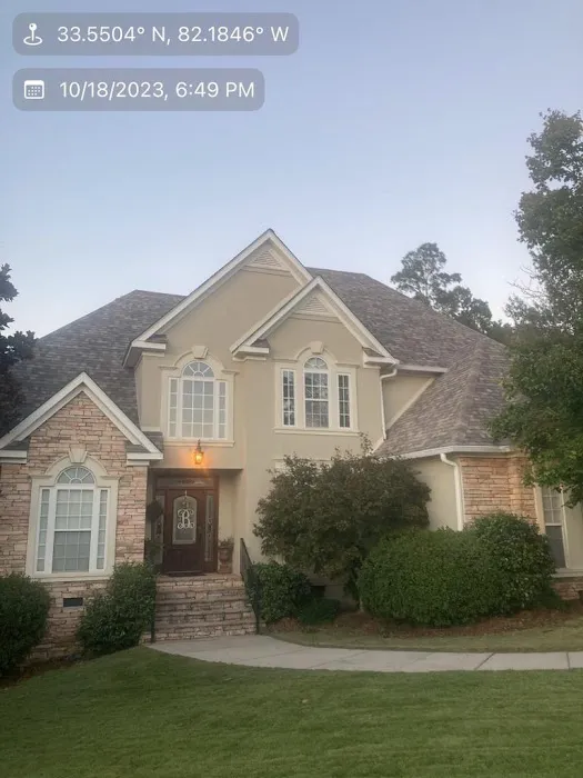 E-Z Roofing & Construction Picture 3