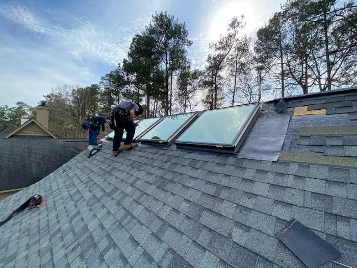 E-Z Roofing & Construction Picture 2