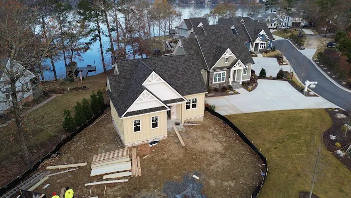 Javy's Roofing Picture 3