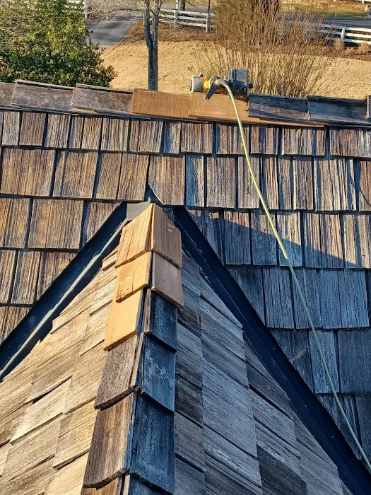 Mag selva Roofing, Gutters, Siding Picture 8