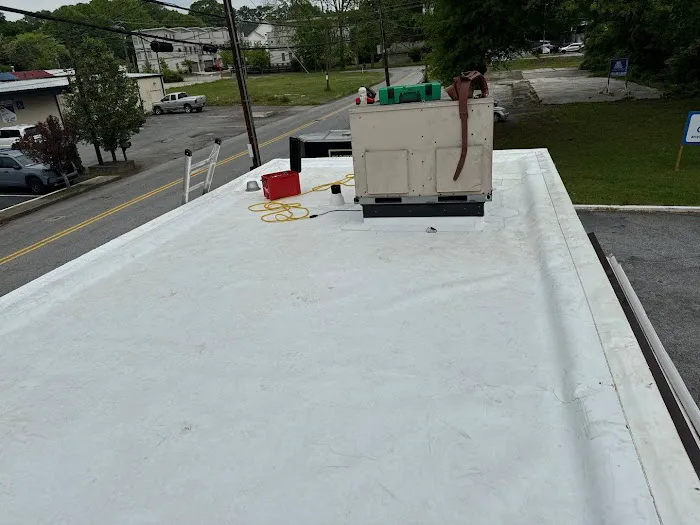 HILL TOP ROOFING & CONSTRUCTION Picture 9