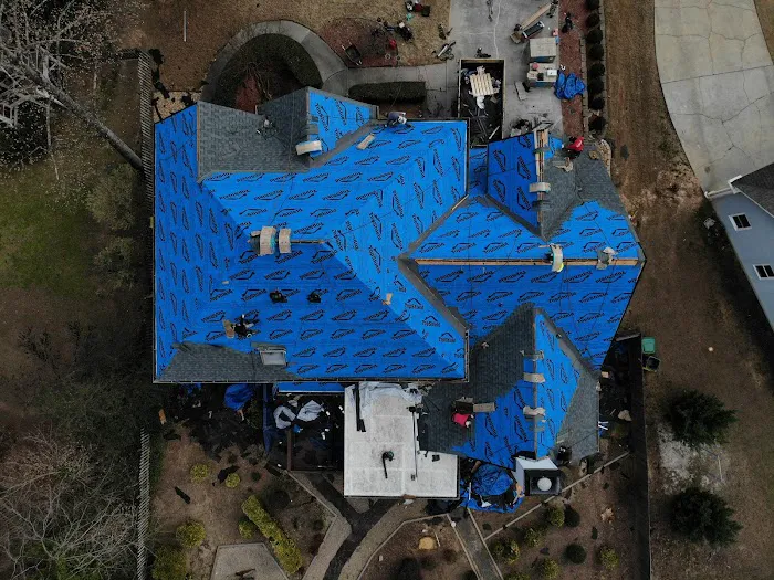 BlueBuilt Roofing & Siding Picture 8