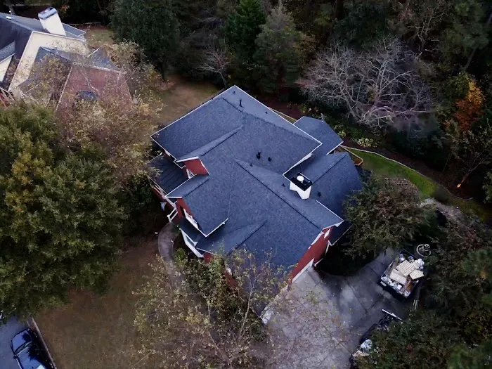 BlueBuilt Roofing & Siding Picture 3