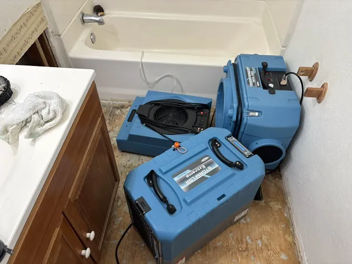 Committed Contracting & Water Damage - Lawrenceville Picture 2