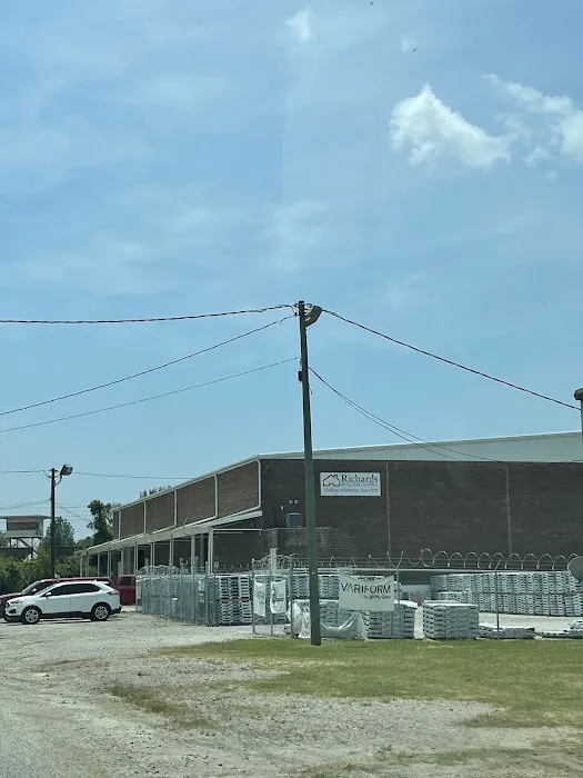 Richards Building Supply Picture 3