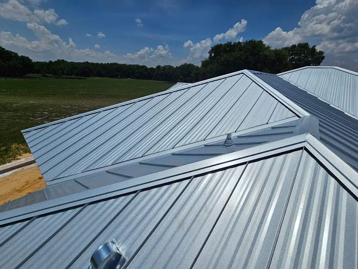 Farmers Roofing & Construction Picture 2