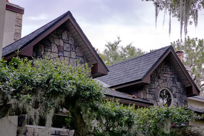 Scott's Roofing Picture 6