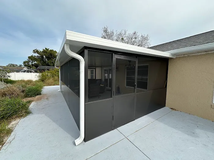 WJD SOFFIT & FASCIA /SEAMLESS GUTTERS/ SIDING Picture 4