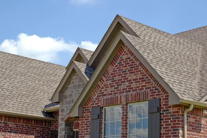 B & W Roofing and Gutters Picture 2