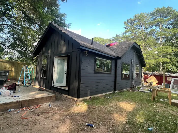 ARMANDO SIDING EXPRESS LLC Picture 2