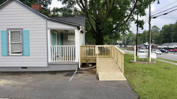 Decker Exteriors, LLC Picture 6