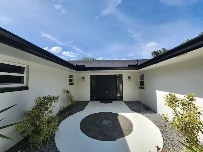 Hendrix Exteriors Picture 1