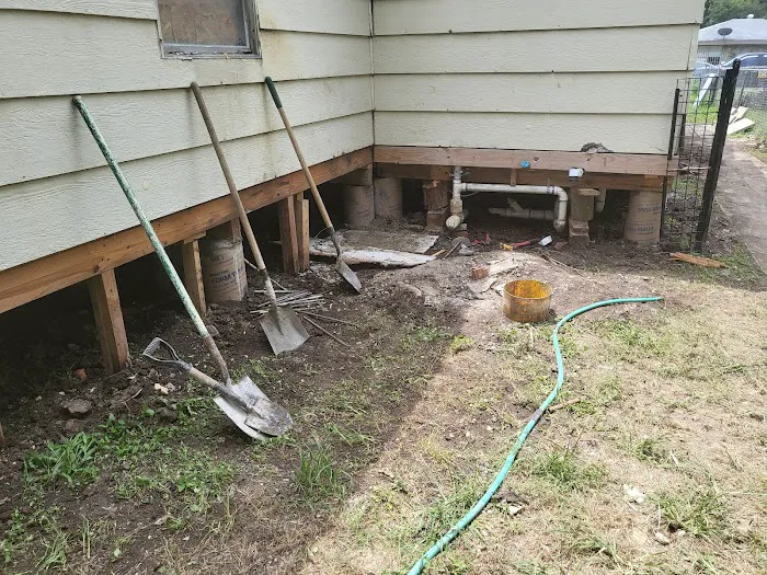 BARRERA HOUSE LEVELING Picture 7