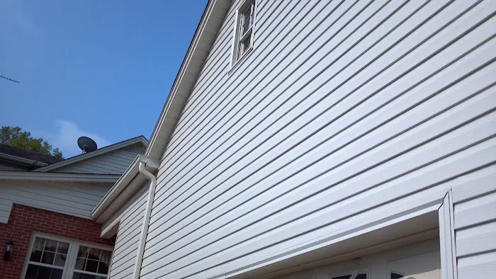 Columbus Seamless Inc - Gutters, Roofing, Siding, Windows Picture 1