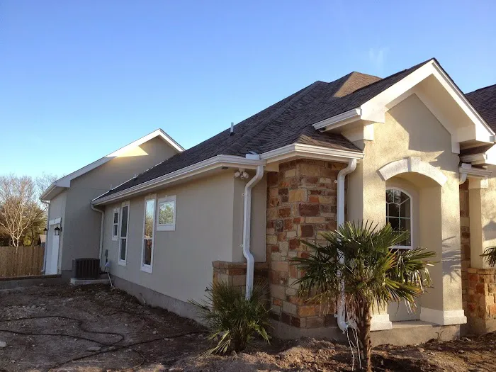 Vega Seamless Gutters Picture 2
