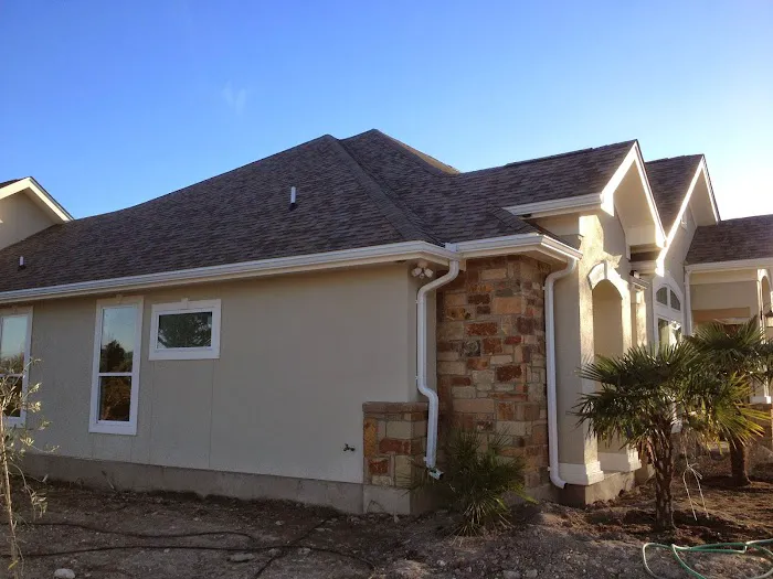 Vega Seamless Gutters Picture 4