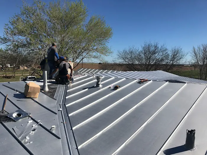 J R Guerrero Roofing Picture 3