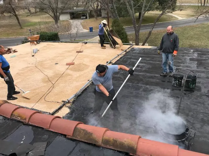 M H Hernandez Roofing Picture 3