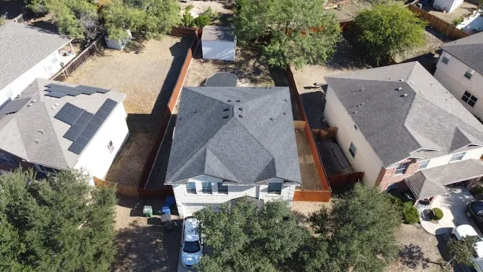 SALINAS ROOFING Picture 3