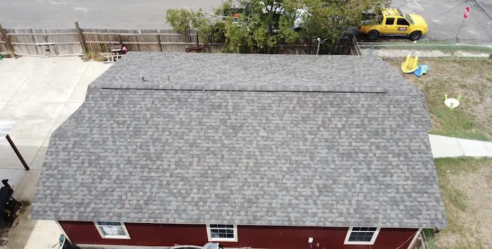 SALINAS ROOFING Picture 6