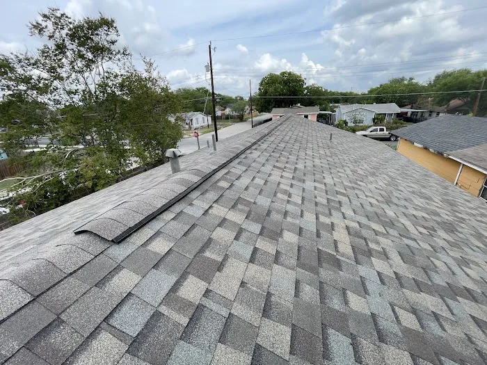 SALINAS ROOFING Picture 5