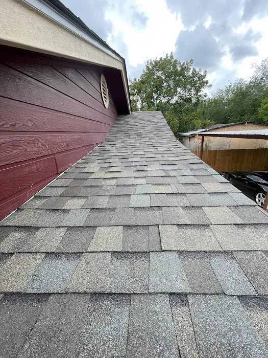SALINAS ROOFING Picture 2