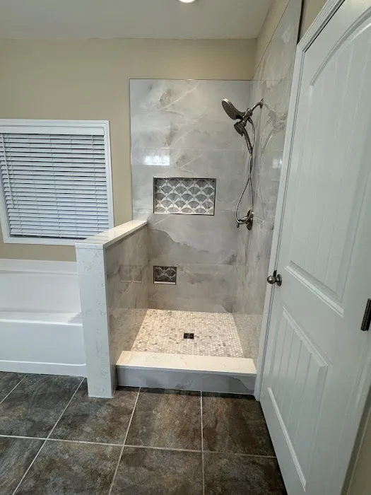 QWR Remodeling & Handyman Service Picture 4